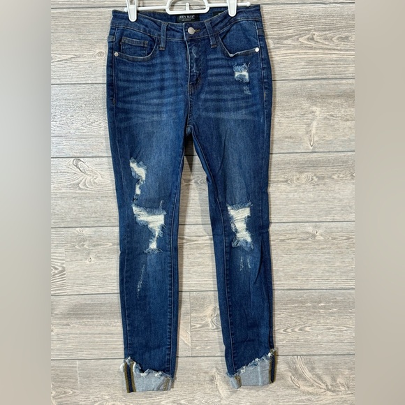 Judy Blue Jeans 5/26 Mid-Rise Skinny Asymmetrical Cuff Distressed Dark Wash - Picture 6 of 10